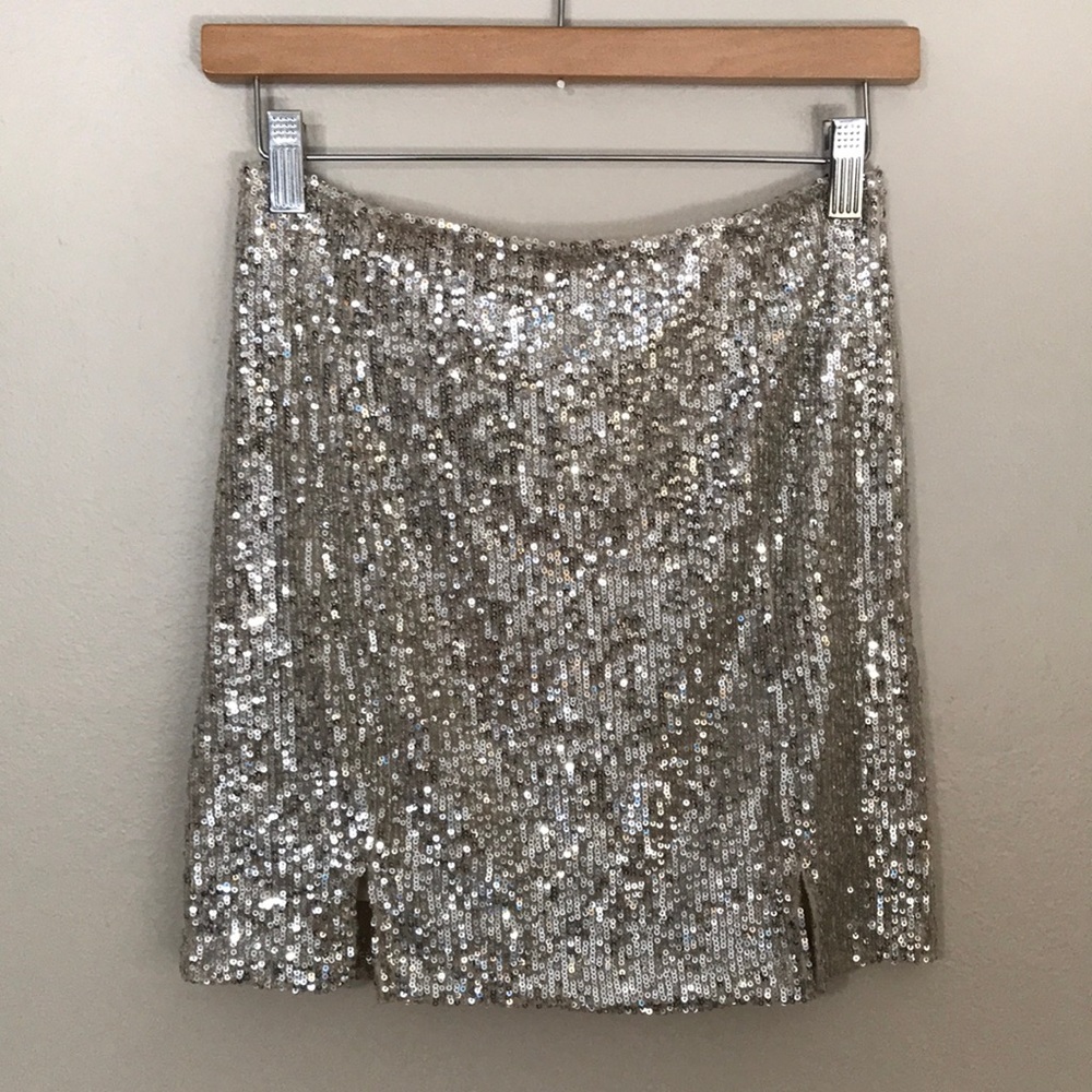 Like New Love On A Hanger Sequin Skirt.‎ 5
